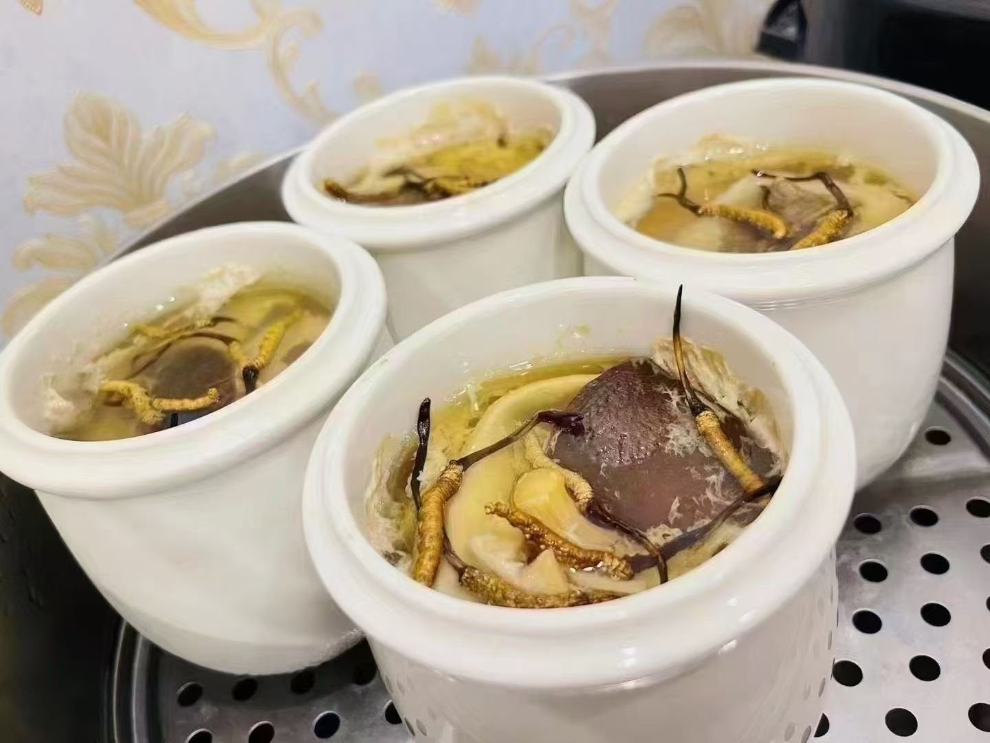 冬蟲夏草燉什么最好？5種黃金搭配讓滋補效果翻倍