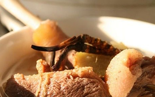 怎么燉冬蟲夏草湯好喝？掌握 3 個關鍵，湯鮮營養(yǎng)不浪費